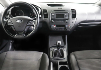 Подержанный автомобиль Kia Cerato Sedan 2019 года (7 фото)