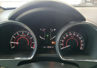 Подержанный автомобиль Toyota Highlander 2012 года (11 фото)