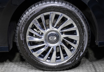 Подержанный автомобиль GAC M8 2023 года (32 фото)