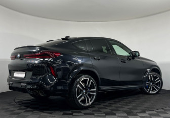 Подержанный автомобиль BMW X6 M 2020 года (2 фото)