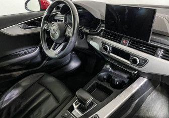 Подержанный автомобиль Audi A4 Sedan 2020 года (9 фото)