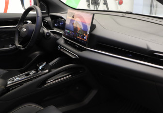 Подержанный автомобиль Geely Coolray 2025 года (31 фото)