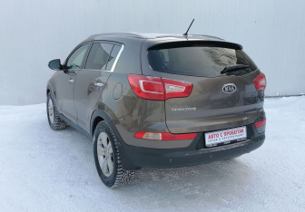 Подержанный автомобиль Kia Sportage 2012 года (7 фото)