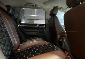 Подержанный автомобиль Volkswagen Touareg 2007 года (12 фото)