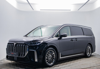 Подержанный автомобиль Voyah Dream 2023 года (1 фото)