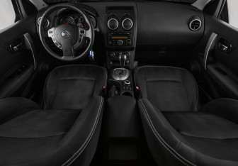 Подержанный автомобиль Nissan Qashqai 2010 года (18 фото)