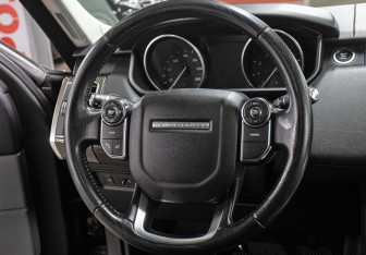 Подержанный автомобиль Land Rover Range Rover Sport 2017 года (17 фото)