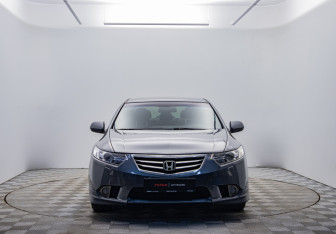 Подержанный автомобиль Honda Accord Sedan 2011 года (2 фото)