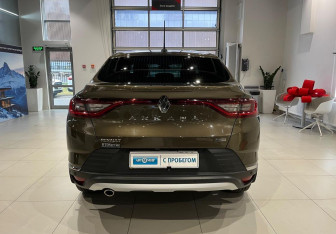 Подержанный автомобиль Renault Arkana 2019 года (5 фото)