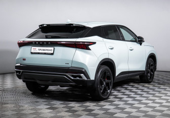 Подержанный автомобиль Omoda C5 2023 года (5 фото)