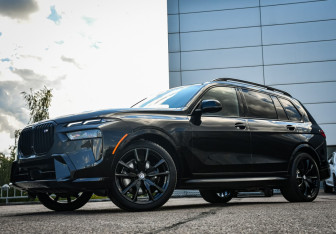 Подержанный автомобиль BMW X7 2022 года (40 фото)