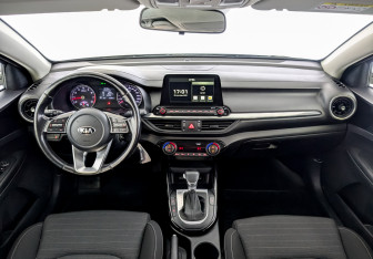 Подержанный автомобиль Kia Cerato Sedan 2020 года (14 фото)