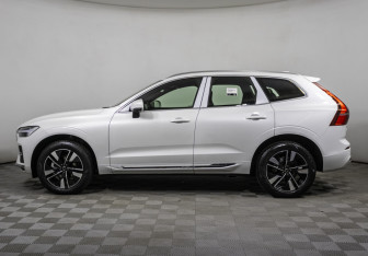 Новый Volvo XC60 2025 (8 фото)
