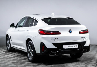 Подержанный автомобиль BMW X4 2024 года (7 фото)