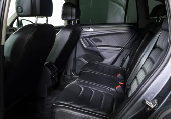 Подержанный автомобиль Volkswagen Tiguan 2021 года (11 фото)