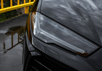 Подержанный автомобиль Lamborghini Urus 2020 года (16 фото)