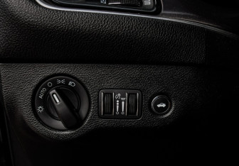 Подержанный автомобиль Dodge Challenger 2020 года (13 фото)