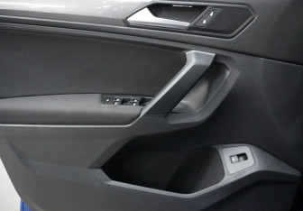 Подержанный автомобиль Volkswagen Tiguan 2019 года (16 фото)