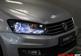 Подержанный автомобиль Volkswagen Polo Sedan 2017 года (19 фото)