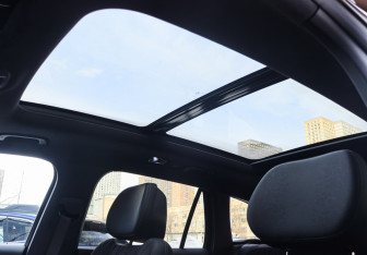 Подержанный автомобиль Geely Monjaro 2025 года (20 фото)