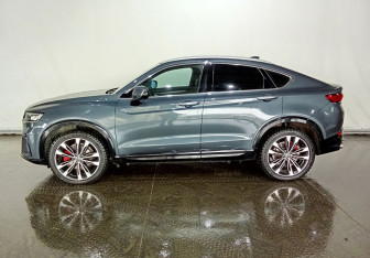 Подержанный автомобиль Geely Tugella 2023 года (8 фото)