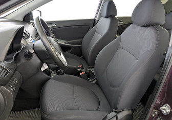 Подержанный автомобиль Hyundai Solaris Sedan 2012 года (20 фото)