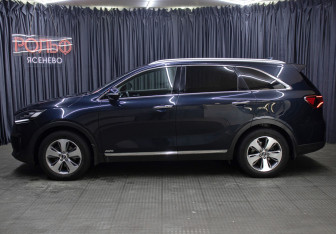 Подержанный автомобиль Kia Sorento 2019 года (8 фото)