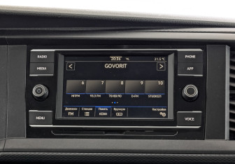 Подержанный автомобиль Volkswagen Caravelle 2021 года (17 фото)