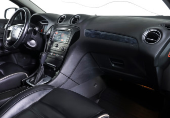 Подержанный автомобиль Ford Mondeo Sedan 2012 года (10 фото)