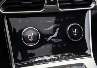 Подержанный автомобиль Exeed TXL 2022 года (23 фото)