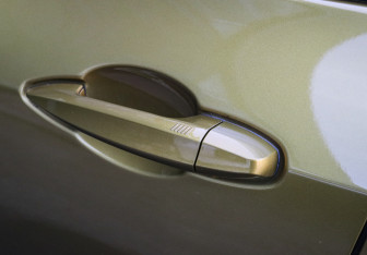 Подержанный автомобиль BMW X2 2017 года (16 фото)