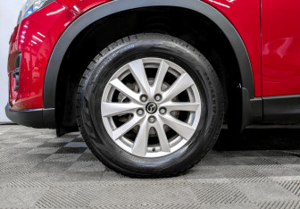 Подержанный автомобиль Mazda CX-5 2015 года (17 фото)