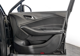 Подержанный автомобиль Москвич 3 2023 года (24 фото)