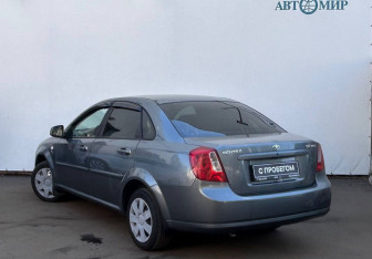 Подержанный автомобиль Daewoo Gentra Sedan 2014 года (6 фото)