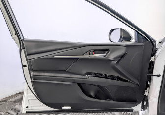 Подержанный автомобиль Toyota Camry Sedan 2024 года (19 фото)