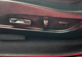 Подержанный автомобиль Hyundai i40 Wagon 2013 года (14 фото)