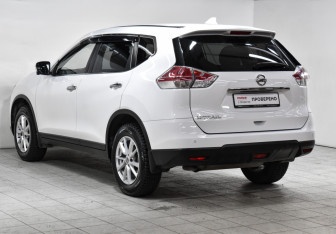 Подержанный автомобиль Nissan X-Trail 2018 года (7 фото)