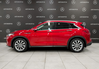 Подержанный автомобиль Infiniti QX50 2021 года (8 фото)