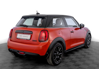 Подержанный автомобиль MINI Hatch 2021 года (5 фото)