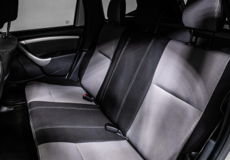 Подержанный автомобиль Renault Duster 2013 года (9 фото)