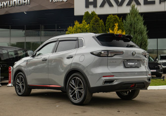 Подержанный автомобиль Changan UNI-T 2023 года (5 фото)