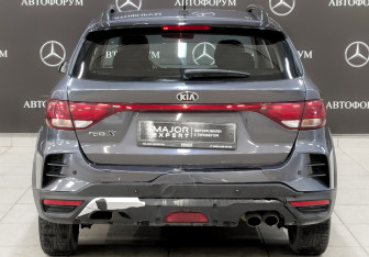 Подержанный автомобиль Kia Rio Hatchback 2021 года (6 фото)