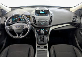 Подержанный автомобиль Ford Kuga 2018 года (14 фото)