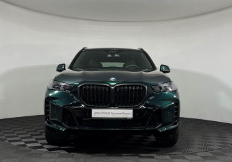 Подержанный автомобиль BMW X5 2024 года (3 фото)