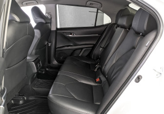 Подержанный автомобиль Toyota Camry Sedan 2019 года (18 фото)