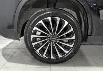 Подержанный автомобиль Exeed TXL 2022 года (17 фото)