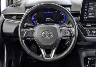 Подержанный автомобиль Toyota Corolla Sedan 2020 года (21 фото)