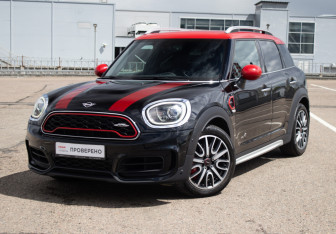 Подержанный автомобиль MINI Countryman 2018 года (1 фото)