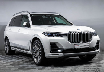 Подержанный автомобиль BMW X7 2020 года (3 фото)