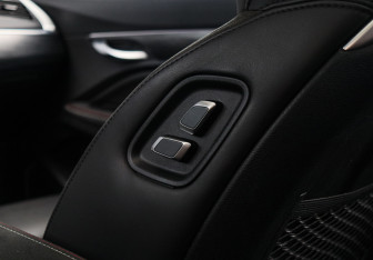 Подержанный автомобиль Geely Tugella 2022 года (10 фото)